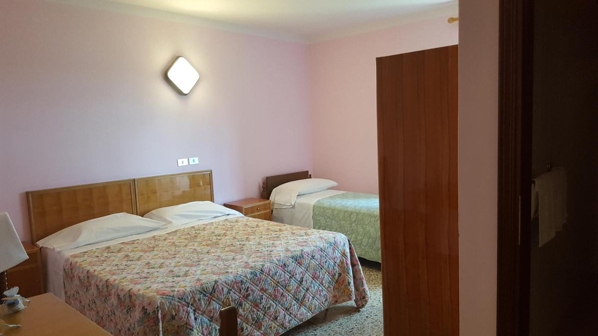 Albergo Ristorante Gualtieri Barberino di Mugello Cameră foto